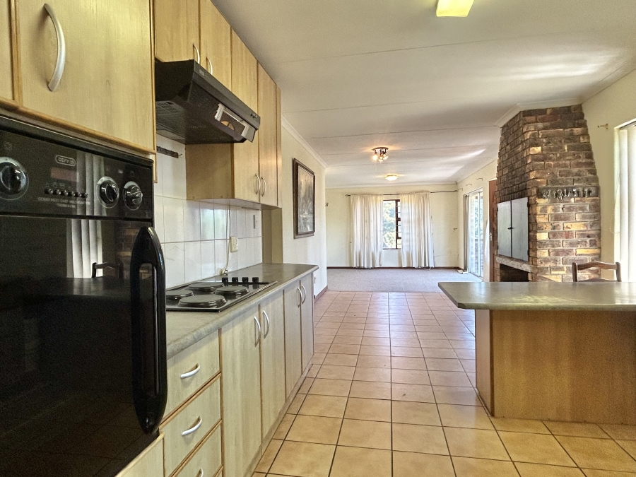 4 Bedroom Property for Sale in Wavecrest Eastern Cape